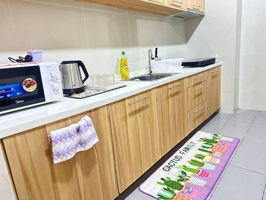 Ksl Mall 6pax With 55” Tv & Netflix@2carpark Apartemen